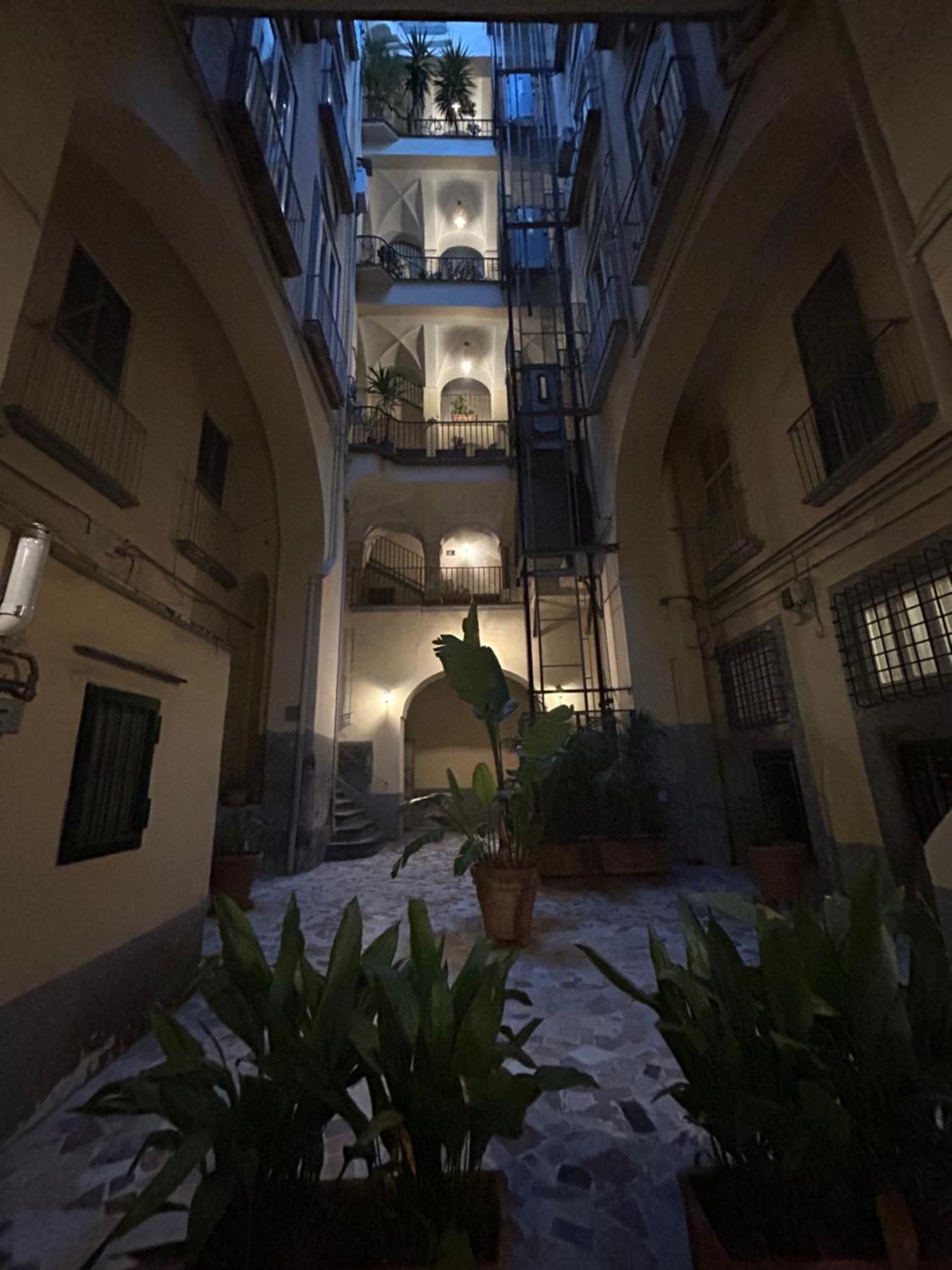 Anni Apartment Chiaia Napoli Eksteriør bilde
